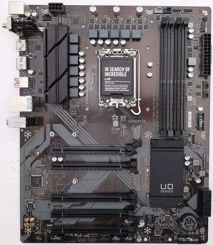 GIGABYTE B760 DS3H AX DDR4 Mainboard ATX LGA1700 DDR4 Intel B760 OHNE Zubehör