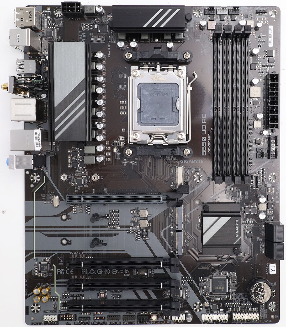 GIGABYTE B650 UD AC Mainboard AM5 DDR5 B650 ATX WiFi 5 OHNE Zubehör
