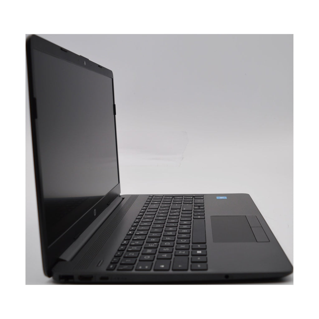 HP 250 G9 15.6" Full HD Celeron N4500 8GB RAM 256GB SSD Notebook Win11 QWERTY