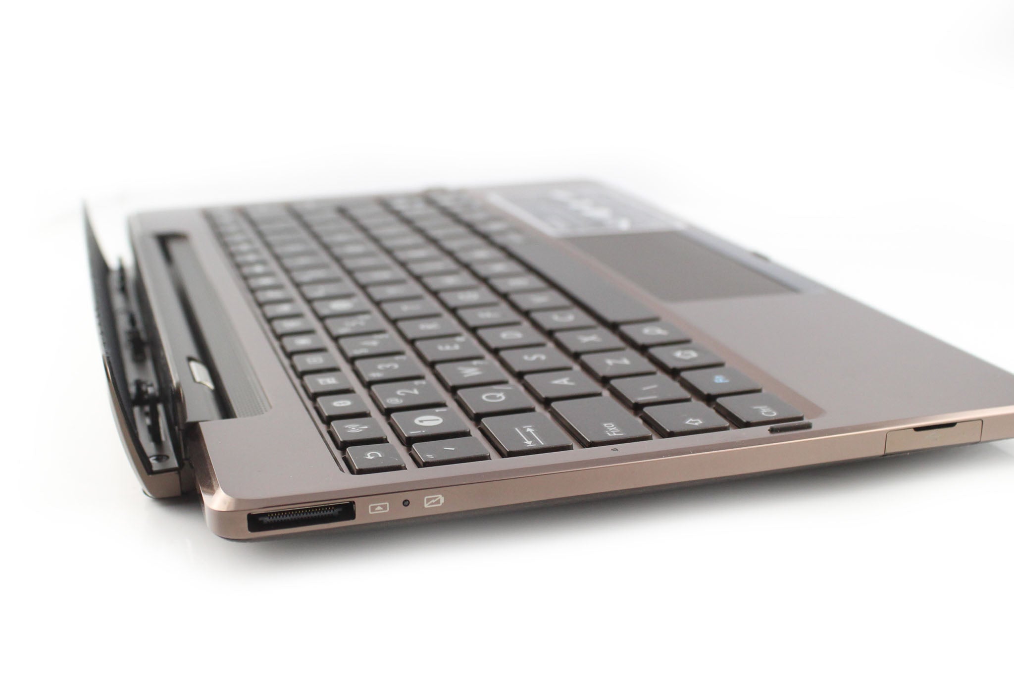 Asus EP TastaturDock für EeePad TF101 mit deutschem Tastaturaufkleber, braun
